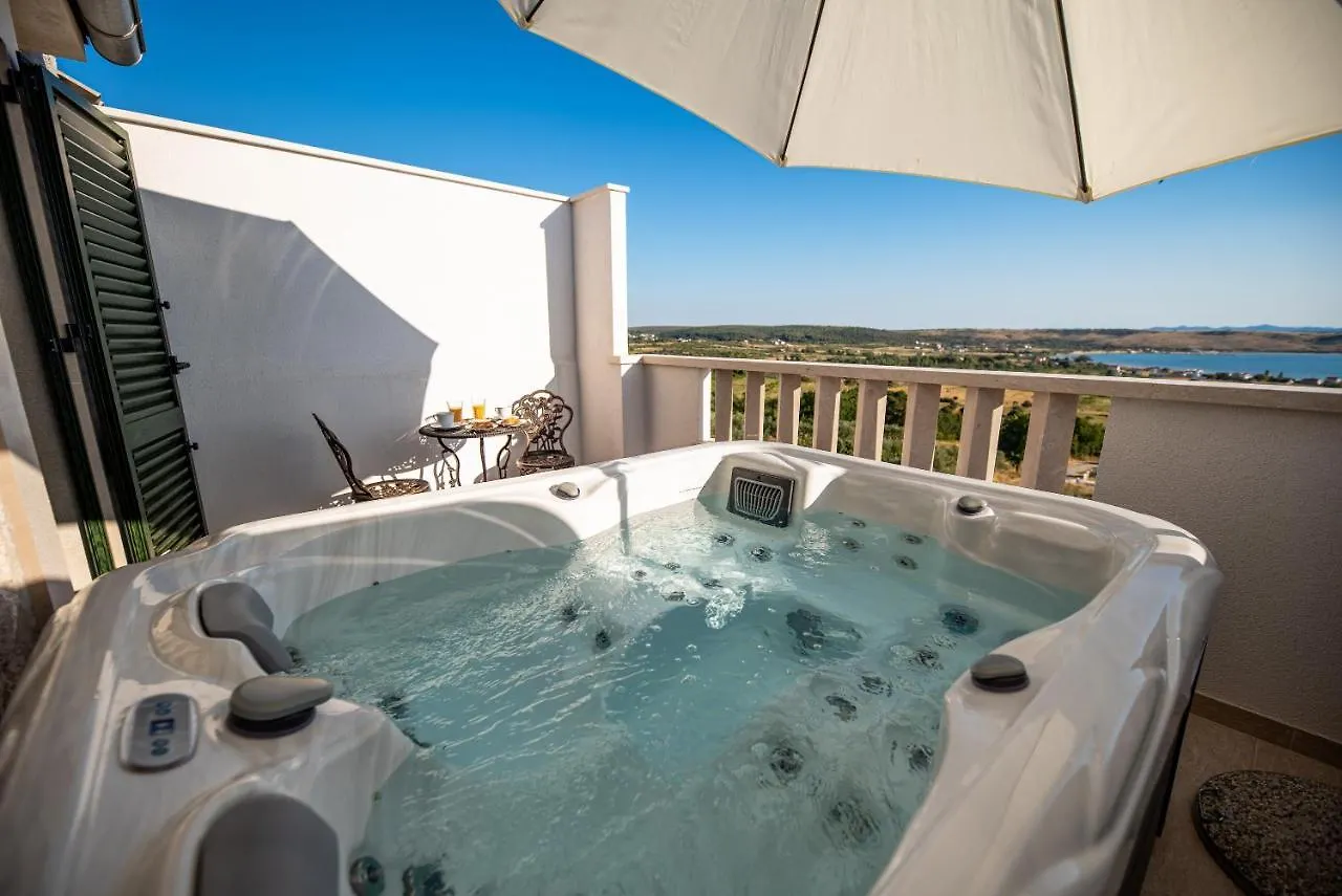 Didov Dvor Villa Ražanac Vakantiehuis