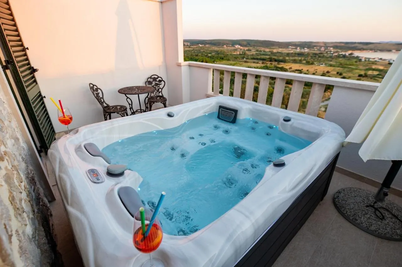 Vakantiehuis Didov Dvor Villa Ražanac Kroatië